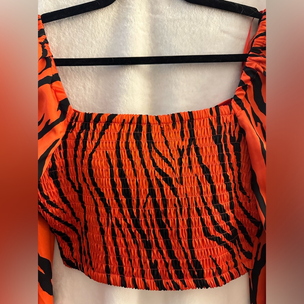 NWT-BAR III -Tiger-Print Crop Top, Created for Macy's. Size S - Picture 13 of 14